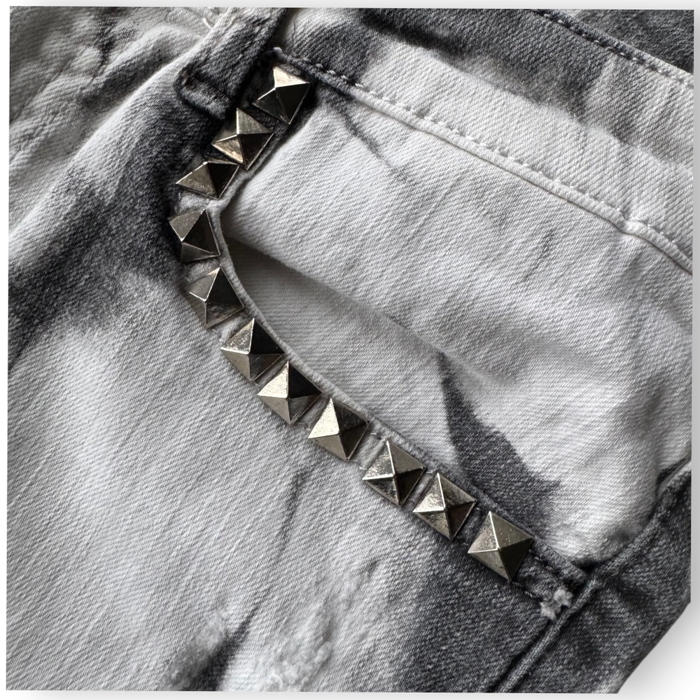 MACHINE gray tie-dye studded jeans size 0 - Picture 9 of 15